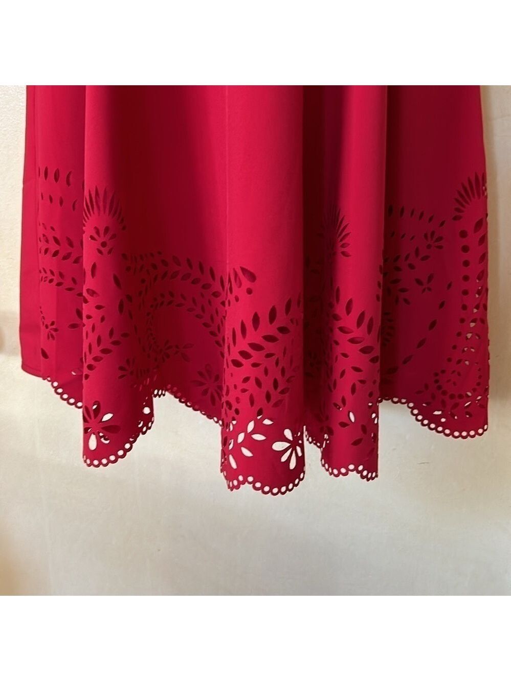 She and Sky red laser cut sleeveless mini size S - Picture 3 of 10
